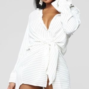 FASHION NOVA BUTTON UP DRESS